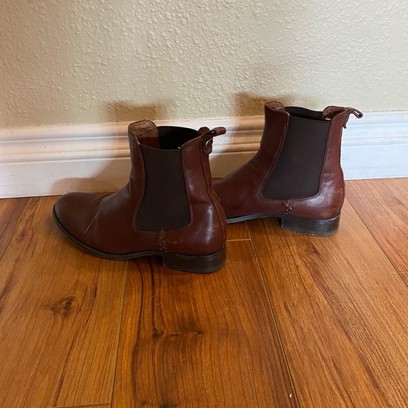 Frye Melissa Chelsea Boot - Picture 6 of 8